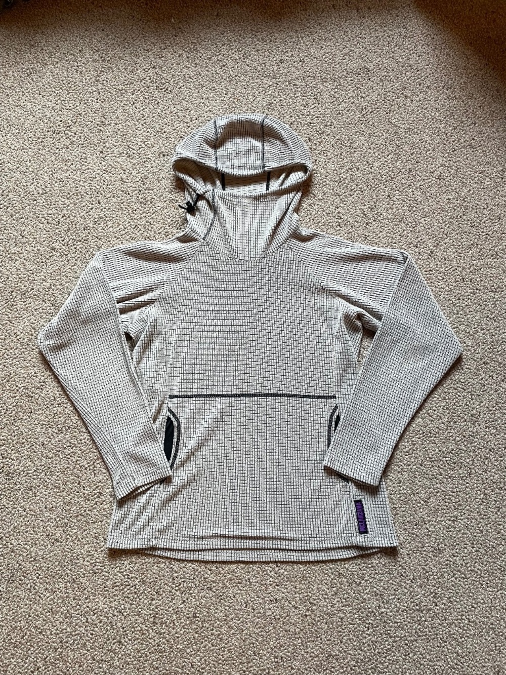 Melanzana V2 Hoodie, “Fog” Women’s Medium, EUC